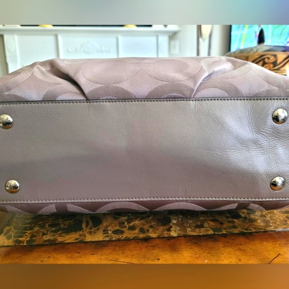 Coach taupe large shoulder bag - Picture 3 of 12